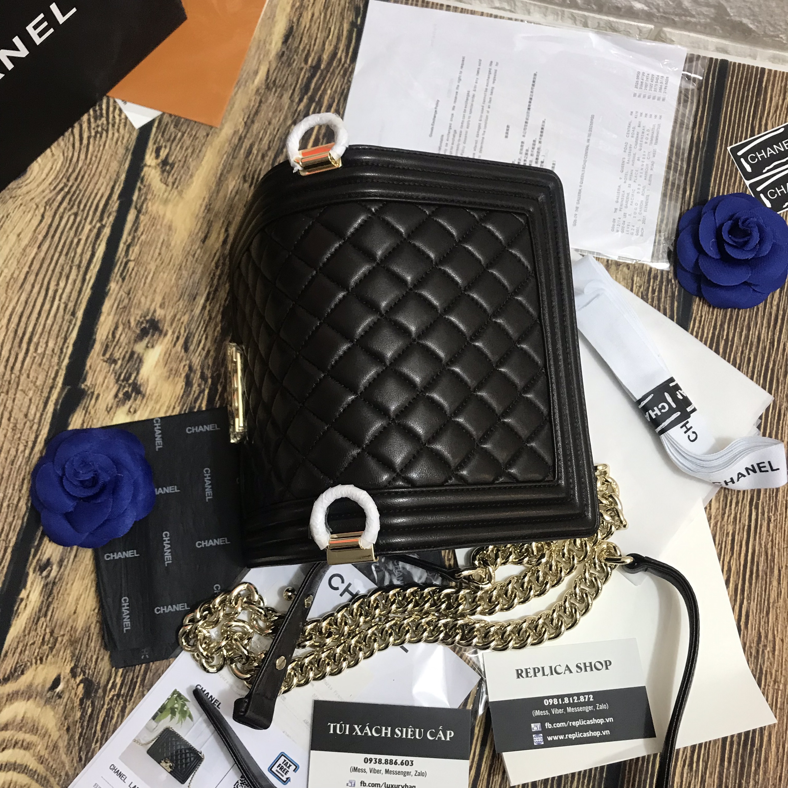 Túi Chanel 22 Shopping đen logo trắng da bê 38cm best quality