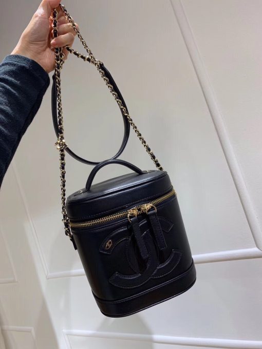Cách phối đồ cùng túi hộp Chanel​