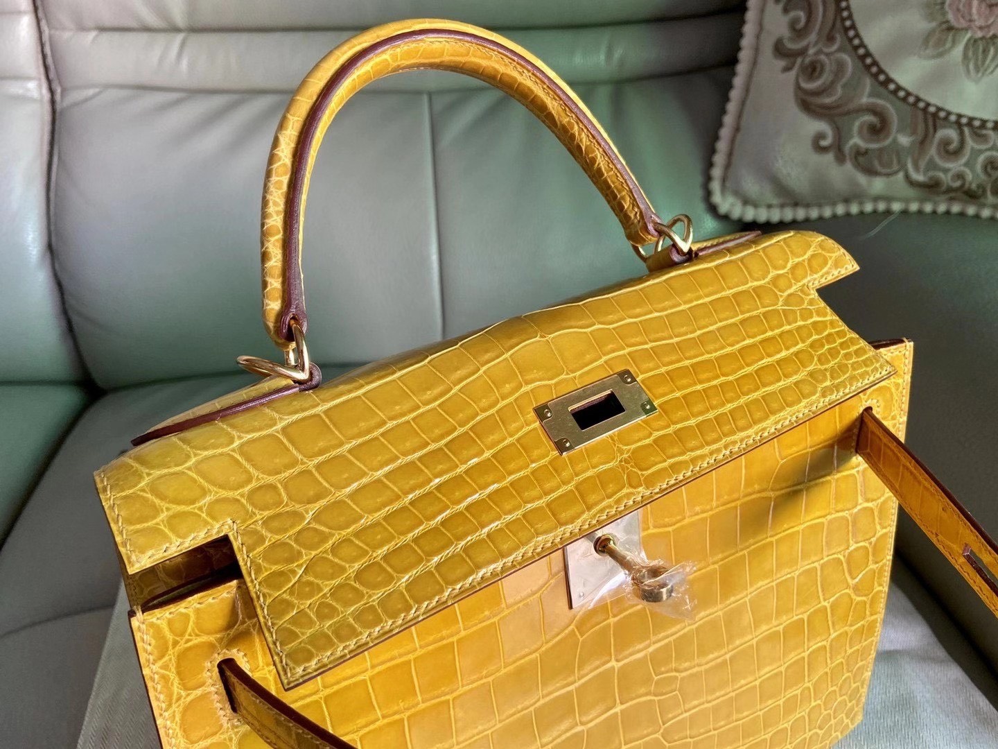 Túi xách nữ siêu cấp –TXSC1041 Túi xách HERMES Kelly Da cá sấu màu vàng