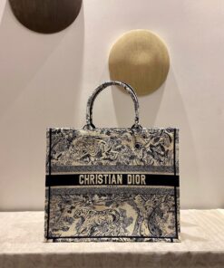Túi xách Dior Small Book Tote Blue Toile de Jouy Reverse Embroidery