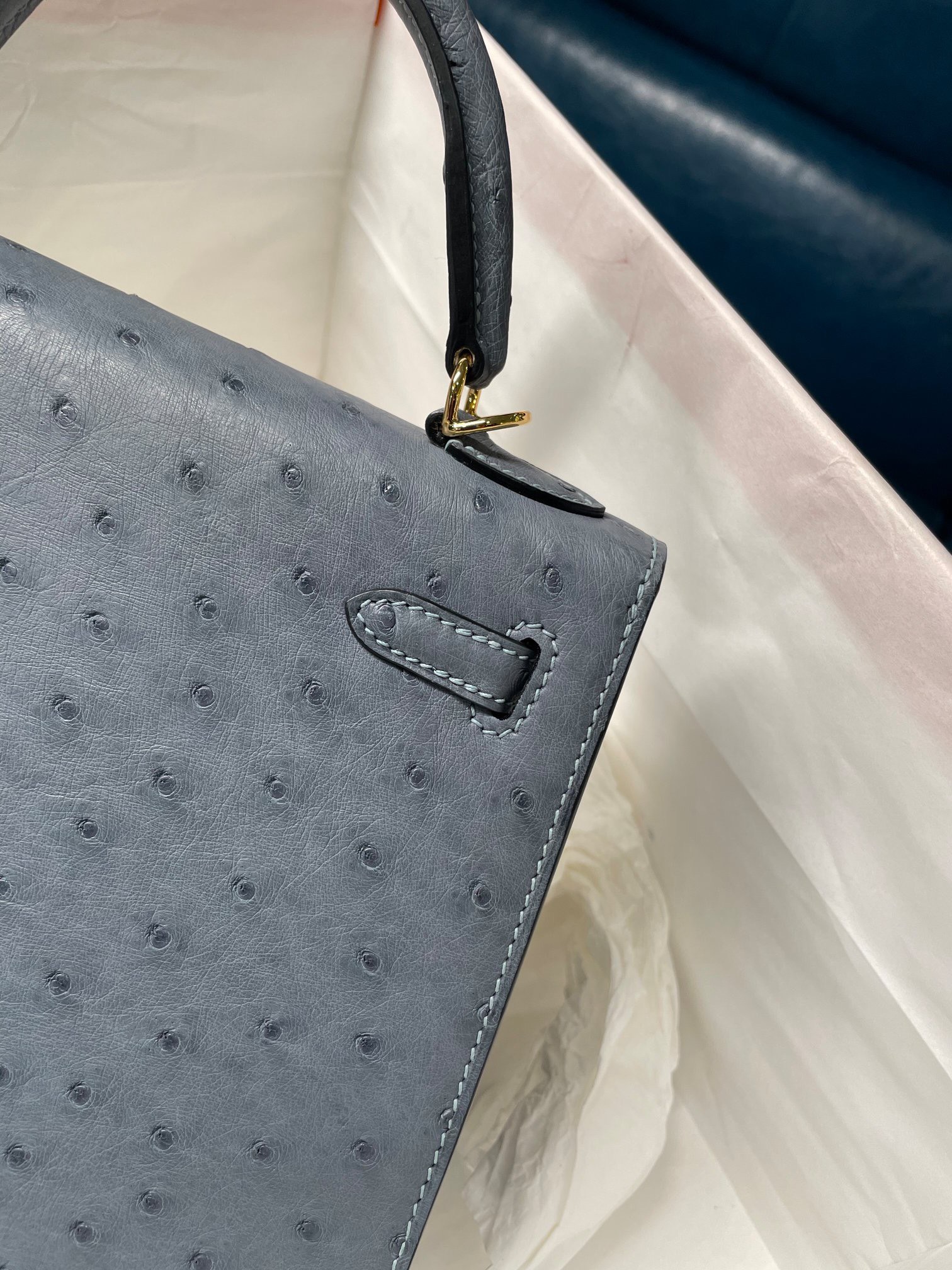z2531772564613_f6fac0915f5285cf4efa65c3d6cd2809 Túi Xách Hermes Kelly 25 Da Đà Điểu Màu Ghi