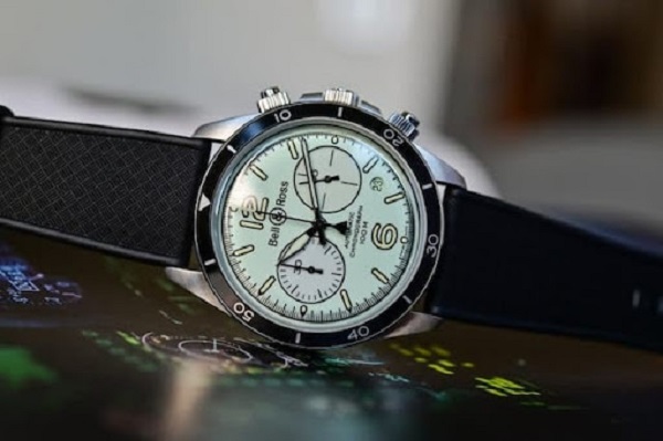 Đồng hồ Bell & Ross BR V2-94 Full Lum