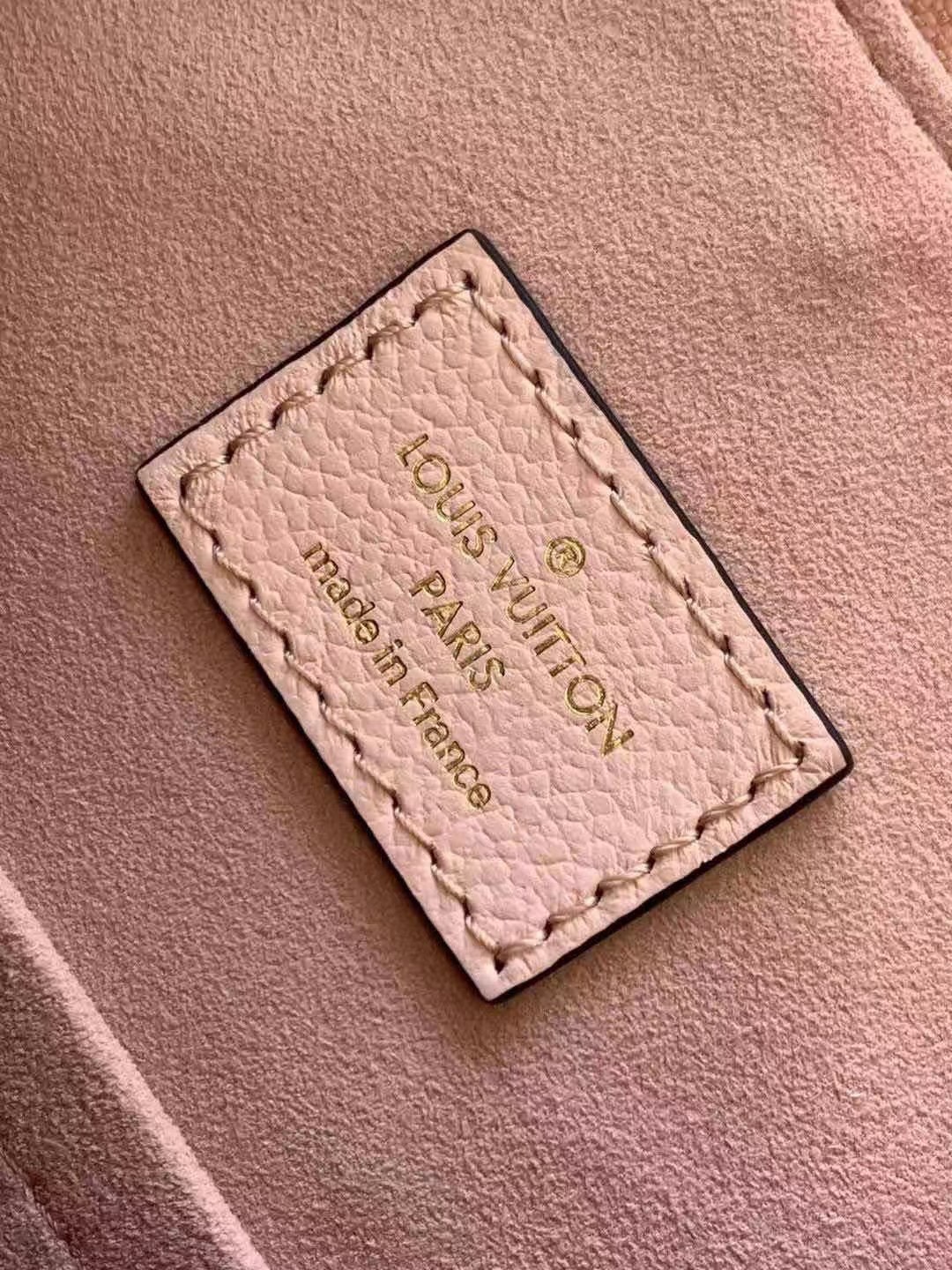 z2666949706853_c358a199de2150ec15dddad65185fcff Túi xách nữ LOUIS VUITTON siêu cấp –TXSC1185