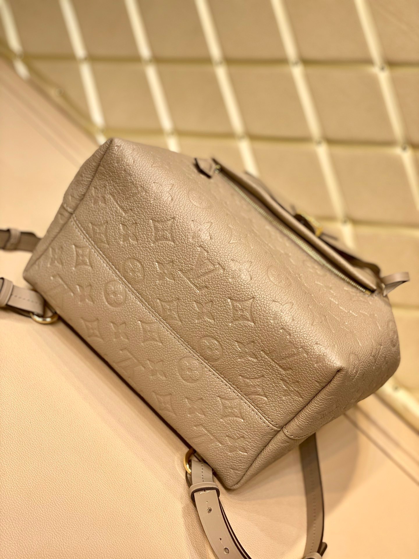 z2669047201787_bac8ce949f2df62fbbf219a1ba9390c1 Túi xách nữ LOUIS VUITTON siêu cấp –TXSC1189