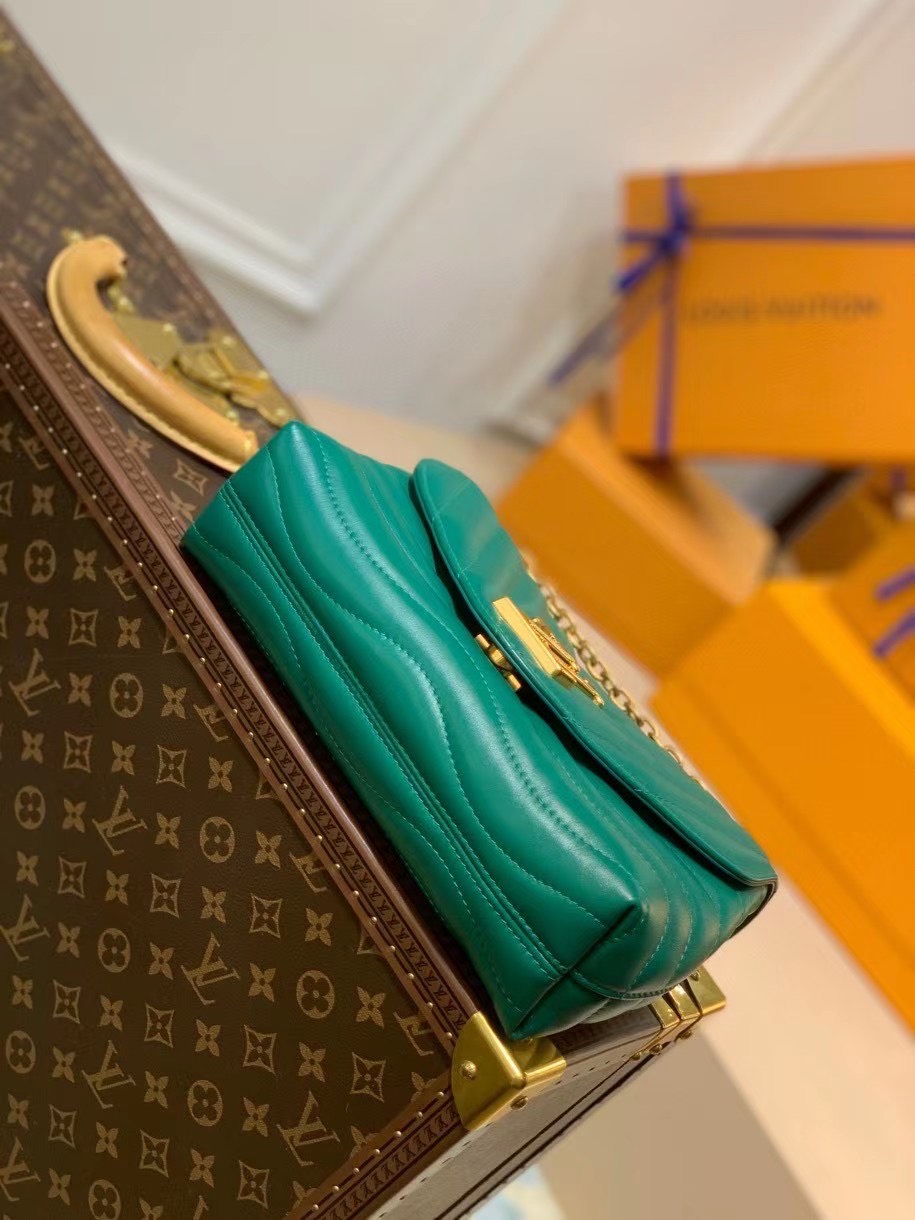 z2679289538167_200ab0f9cdb7747606b517804e2a54af Túi xách nữ LOUIS VUITTON siêu cấp –TXSC1193