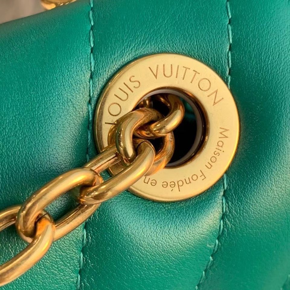 z2679289560123_a155a0791ea851fa5ed2c77763b214a8 Túi xách nữ LOUIS VUITTON siêu cấp –TXSC1193