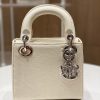 Túi xách Dior Lady Dior cỡ trung màu trắng da cá sấu