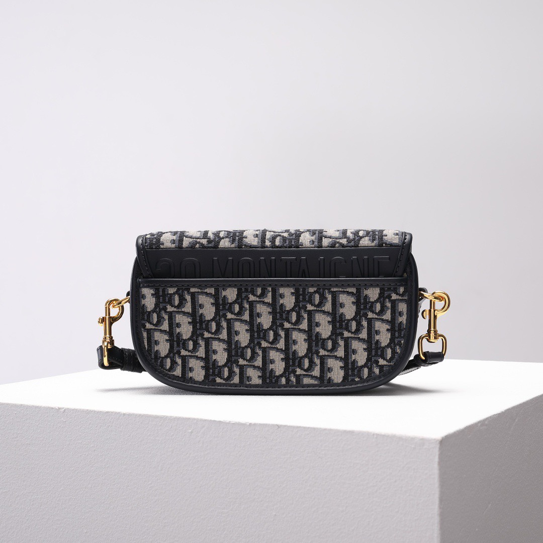 z2940946147857_b942f7e371b833bcfd11ca654bab9f04 Túi xách nữ Dior Bobbi East-West vải jacquard Oblique màu xanh