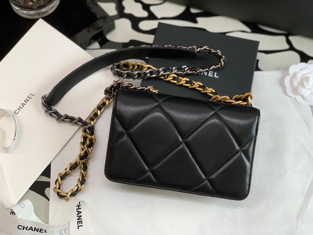 z3159267597023_01cc4e3297a71cd8114ba52622f79b0a Ví cầm tay Chanel 19 Wallet on Chain WOC màu đen