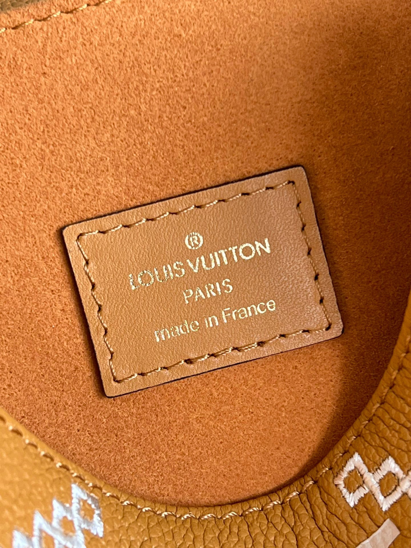 z3165004886165_4a4c4c58ec40de1a7a34185ed53773ff Túi xách nữ Louis Vuitton siêu cấp –TXSC1420