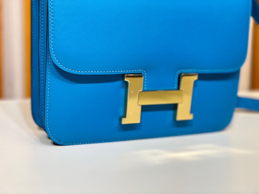 z3213135205451_3a5db4c3680d57cdcdb6044e23b190b5 Túi xách Hermes Constance 18 với khóa da thằn lằn màu xanh