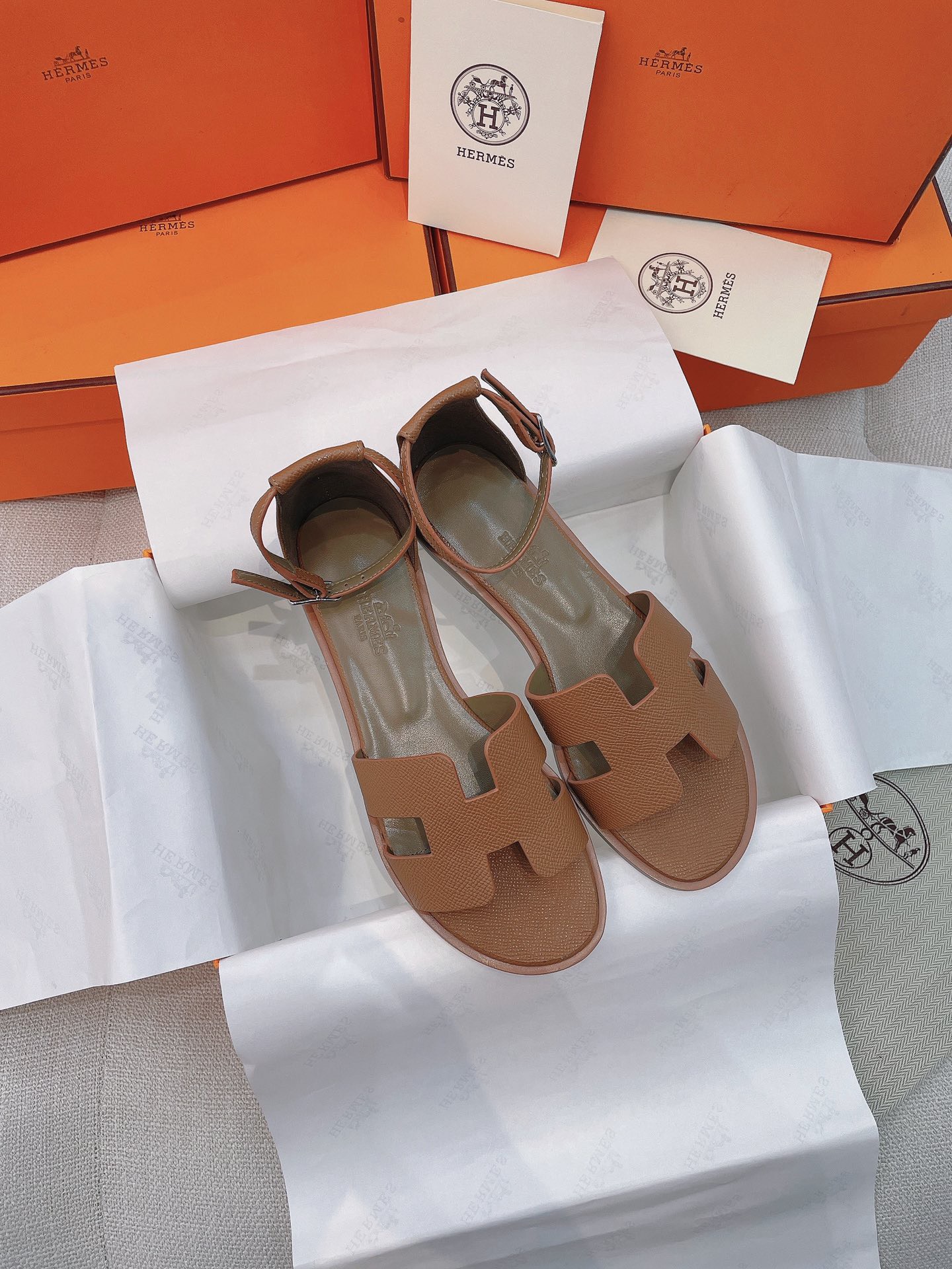 z3327639128501_c9ceaa9c9e540ff44fb0037d9da0b008 Giày nữ Hermes GNSC1506