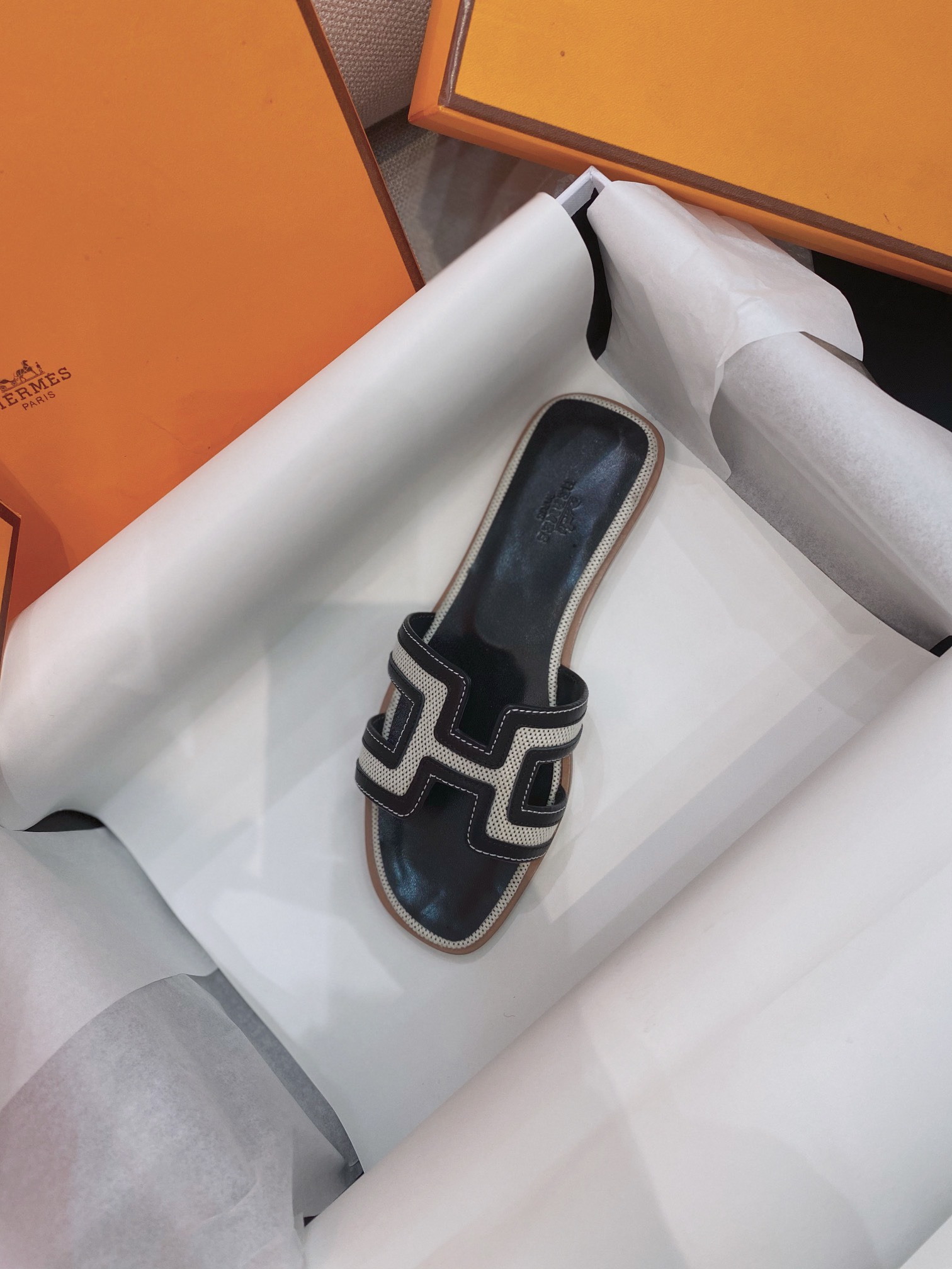 z3331513914519_5caeec07757de9fb1d50d11784c62c45 Dép nữ Hermes siêu cấp GNSC1517 5