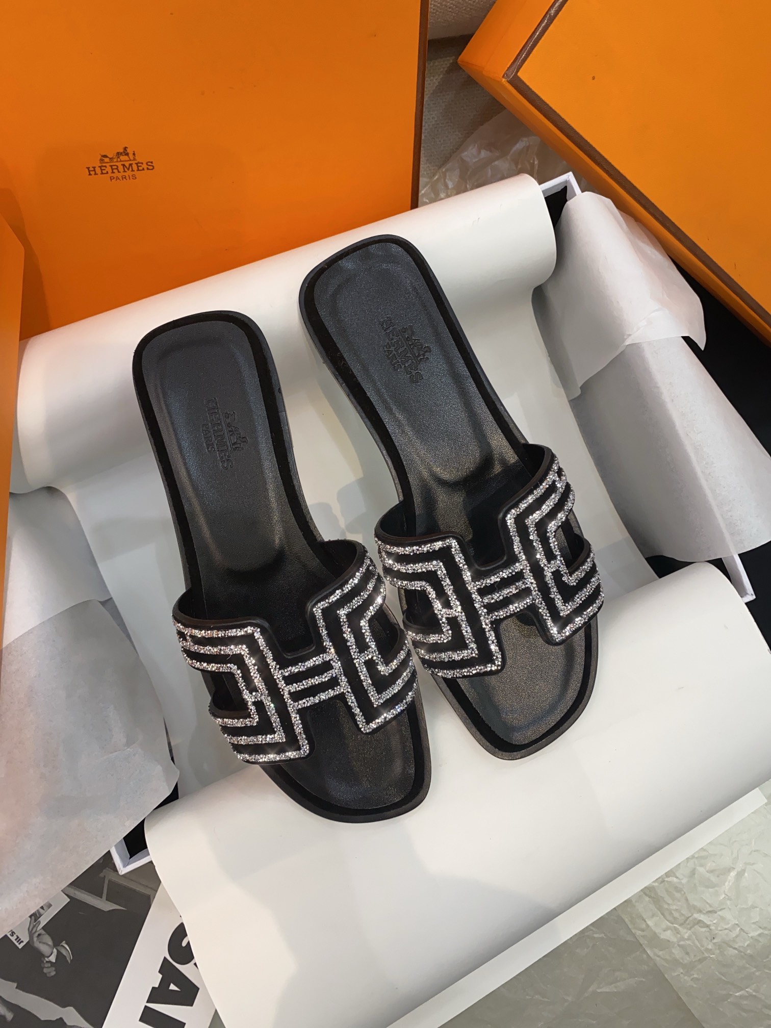 z3331516303976_cc1d092ab0478d1de3fcf4870851277f Dép nữ Hermes hàng hiệu GNSC1521