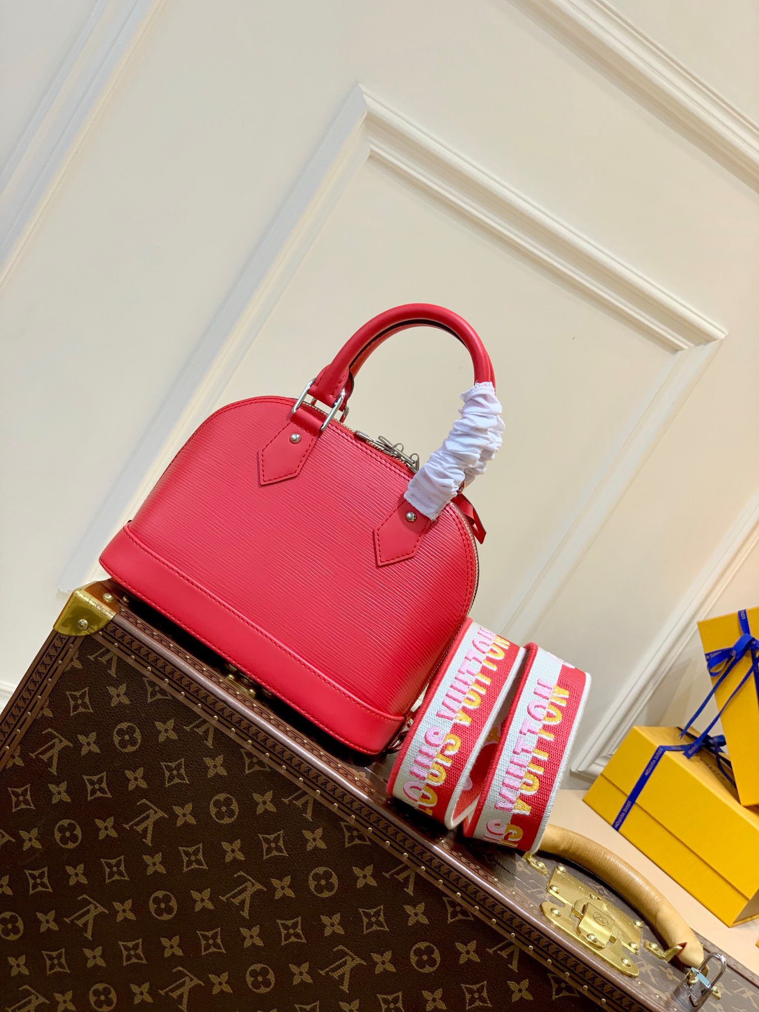 z3430383886239_2b98b4b884cb06735027b49c5abd9fea Túi xách nữ Louis Vuitton Alma BB Epi Coquelicot