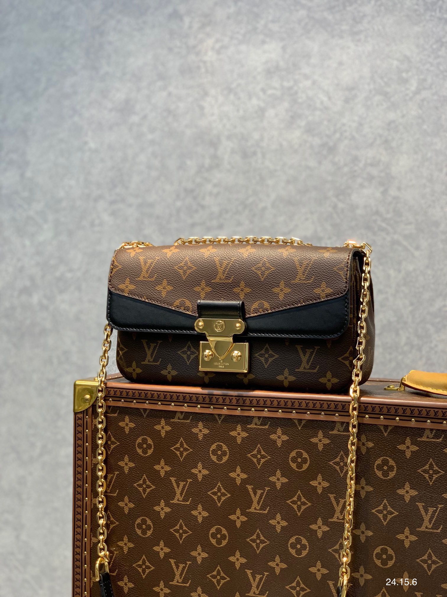 Túi xách đeo chéo Louis Vuitton Monogram Marceau màu đen Túi xách đeo chéo Louis Vuitton Monogram Marceau màu đen