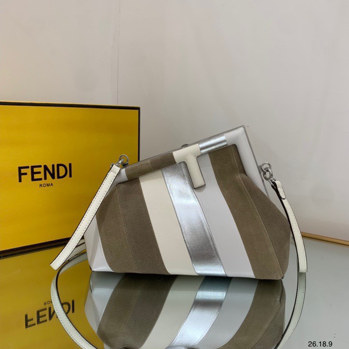 z3452461784627_903dcd7afac1bf817f54a8cda2459060 Túi xách Fendi hàng hiệu –TXSC1598