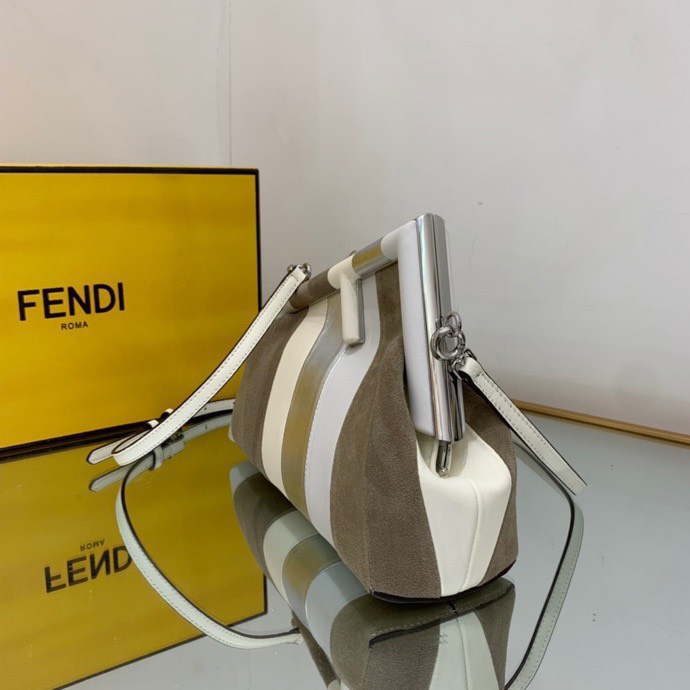 z3452461787162_4f4811f8f7c7a11d4d3c57111c74860b Túi xách Fendi hàng hiệu –TXSC1598