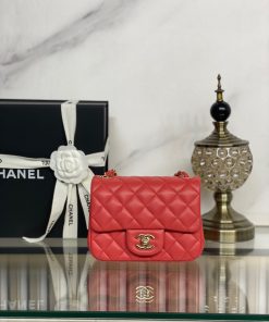 Túi Chanel Classic Mini Flap da cừu mạ vàng màu đỏ