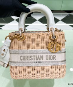 Túi xách Lady Dior mây đan dáng nghiêng màu kem trắng