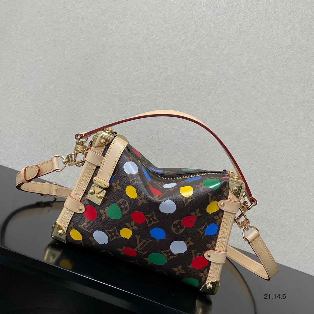 Túi Xách Louis Vuitton Side Trunk MM East West Màu Đen Túi Xách Louis Vuitton Side Trunk MM East West Màu Đen