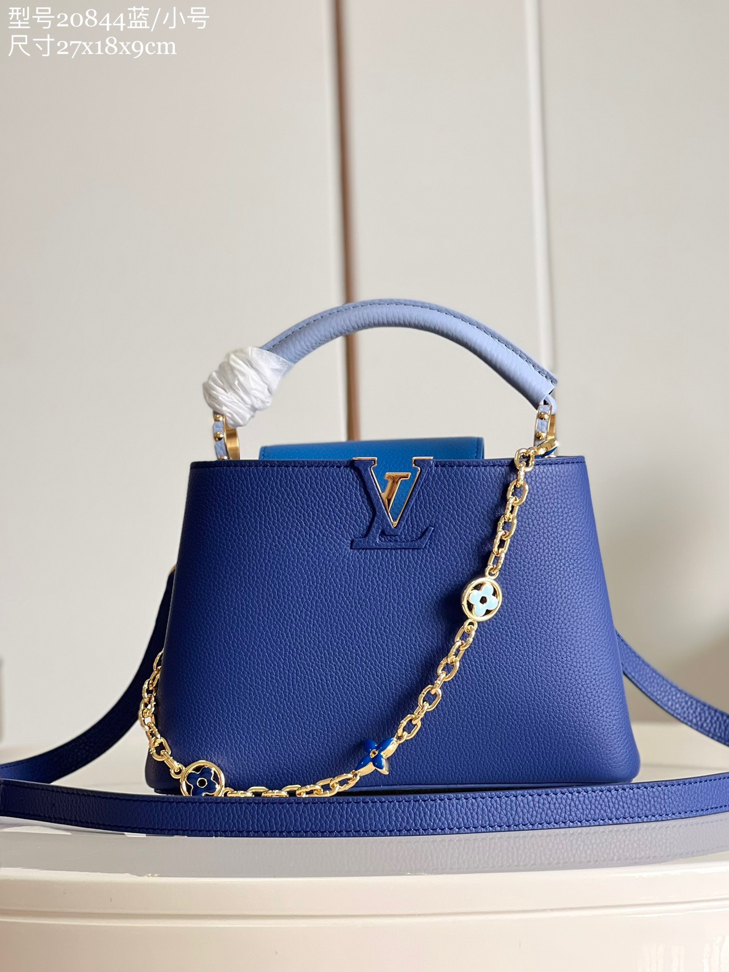 z3808935591020_69b69beada51713b0a0a5bc69735ace8 Túi Xách Louis Vuitton Capucines MM Màu Xanh Đậm Siêu Cấp