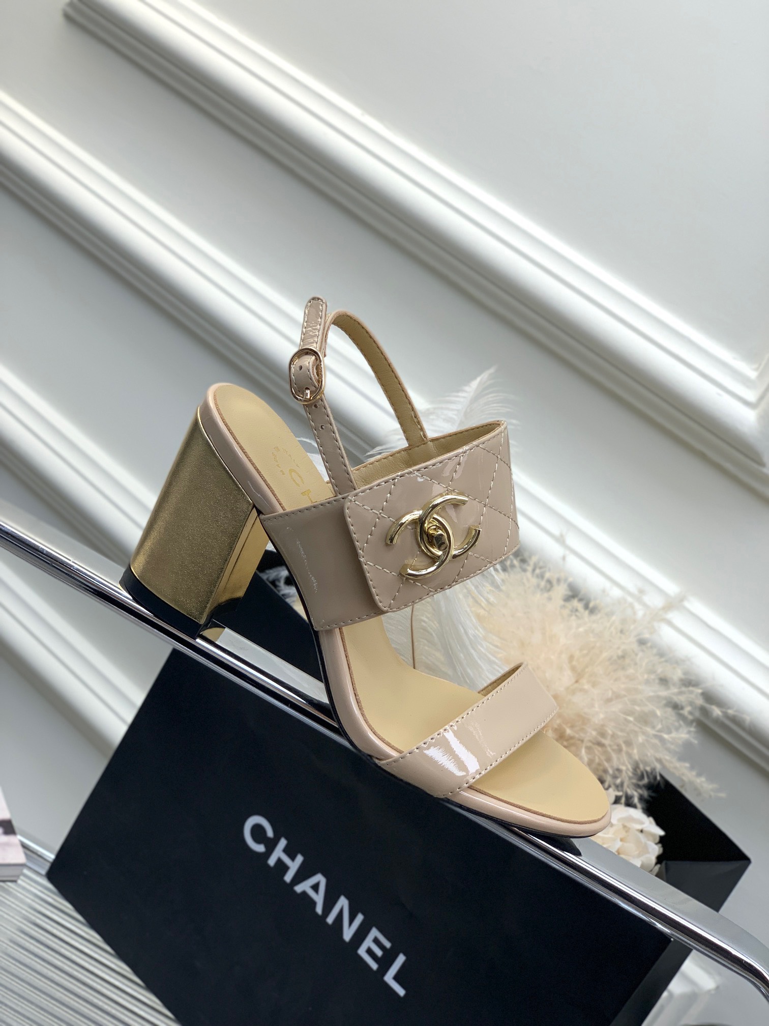 z4146490282672_350cdb1e46d3e710d32404ab7f70487c Giày nữ Chanel hàng hiệu GNSC1858