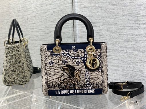 Kinh nghiệm chọn túi Dior thổ cẩm