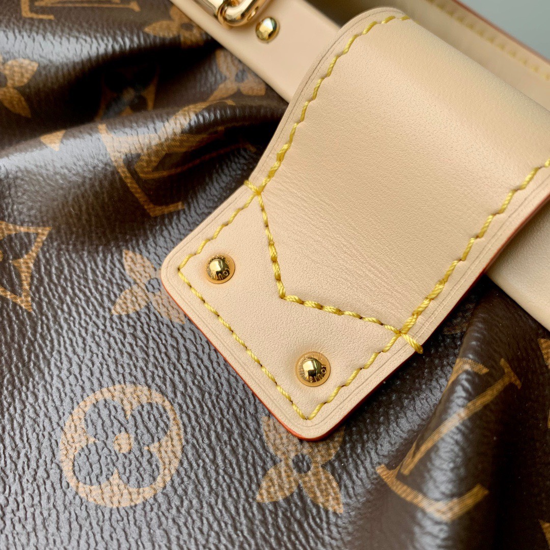 z4284917423321_862c45c4d5bf4e97369b5458f6fdc558 Túi Nữ Louis Vuitton Monogram Clutch Màu Nâu Siêu Cấp