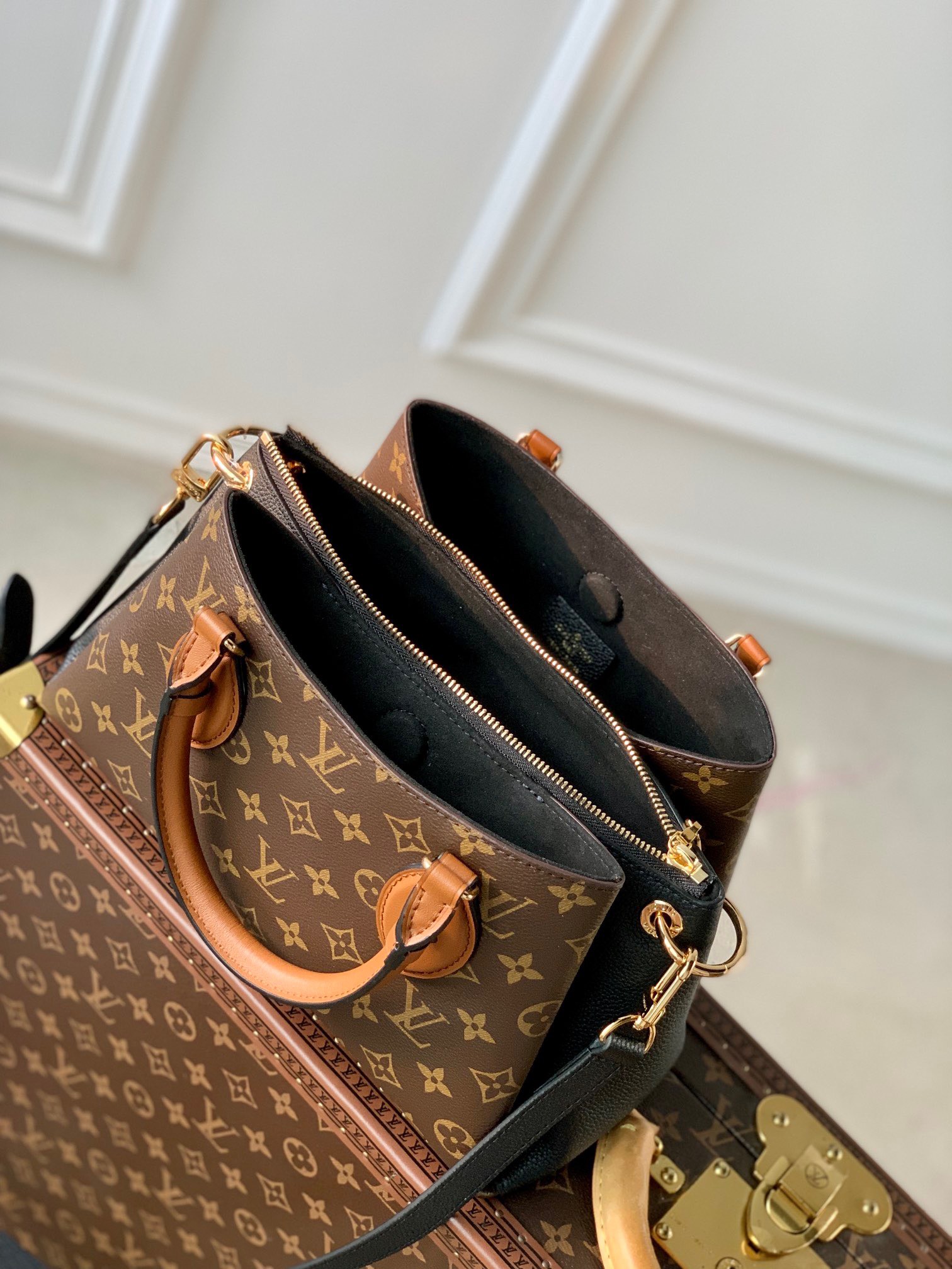 z4428577529576_c110bdbb95d2d35b0d33e944d6849bcd Túi xách Louis Vuitton Cream Monogram Canvas Vendome MM Nâu Đen