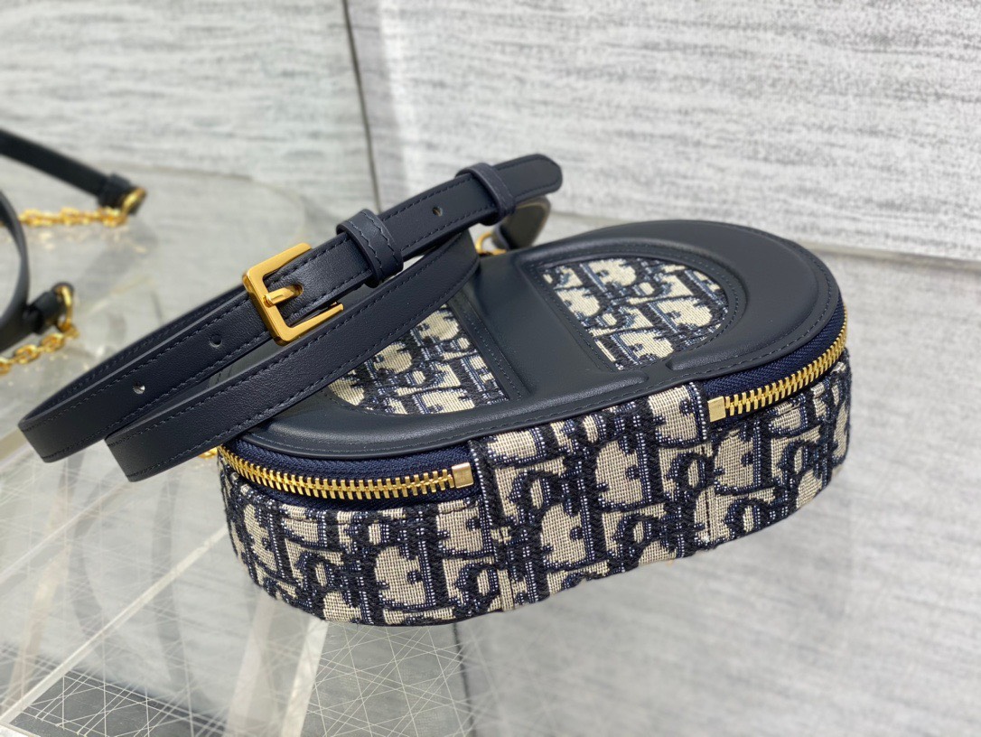 z4537695065139_aba0aeda39a83b4735053065334a0c4e Túi Xách Dior CD Signature Oval Camera Màu Xanh Họa Tiết Oblique