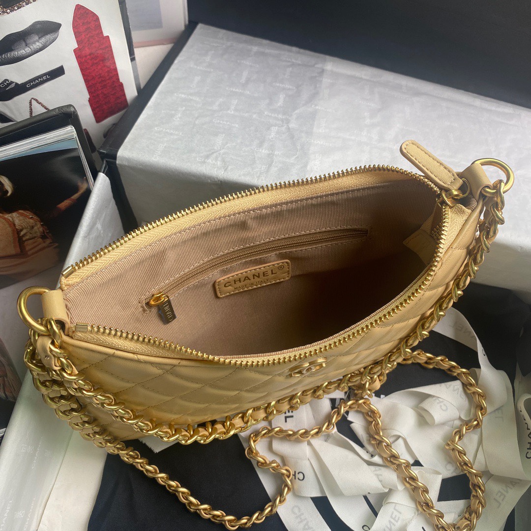 z4571421637413_f0e656ca89573efbc2741110a5467a36 Túi Đeo Vai Nữ Chanel 23B Hobo Handbag Màu Be