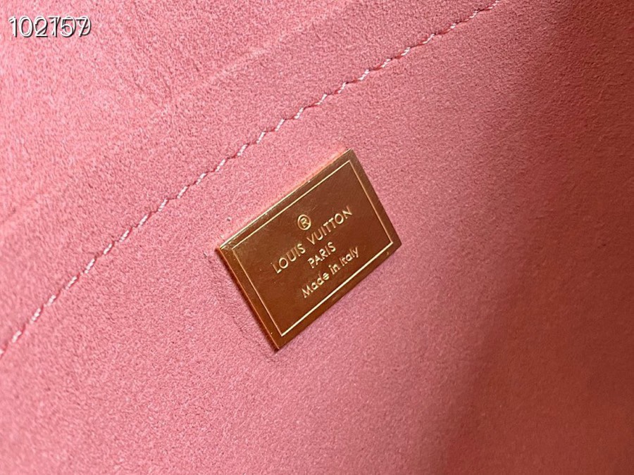 z4860333456623_76e9c310fb46ac3e75c3862246c90198 Túi xách nữ LV Spring Street Monogram Vernis Màu Hồng hàng hiệu