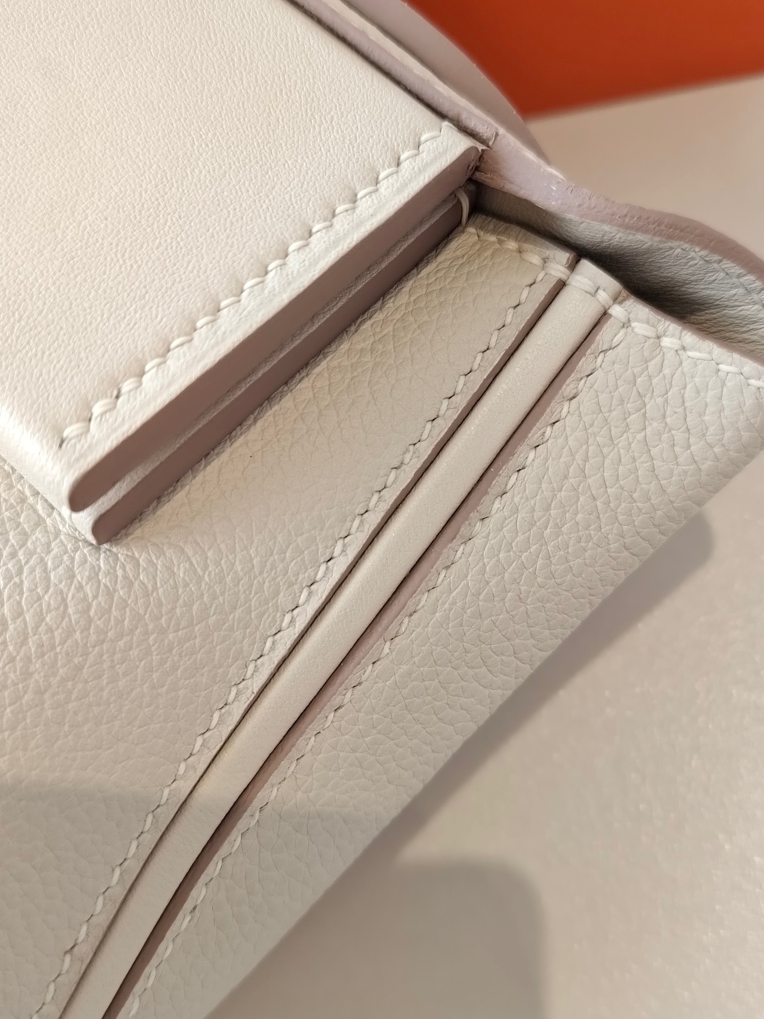 z4866559442475_28b305c24e63ab60c9d755e8a7c48833 Túi xách Hermes Mini 24/24 Evercolor Stamp Màu Kem