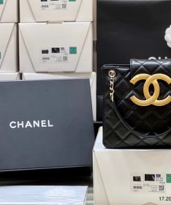 Túi xách Chanel 24C Big Logo Shopping bag da Lambskin màu đen