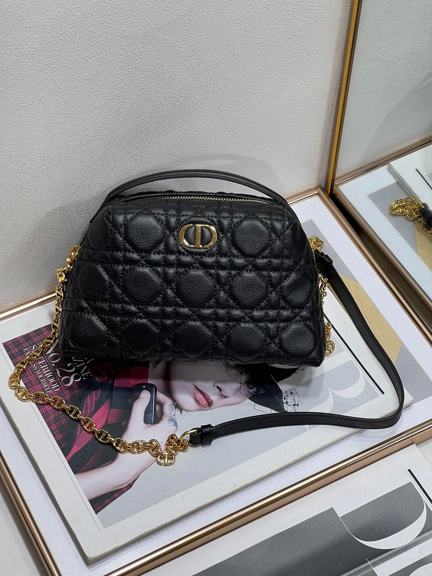 z4935832644678_ceb1a3e31dcac304d3c7f00f48ede4d0 Túi xách Dior Caro Mini Shell D-COSY Màu Đen