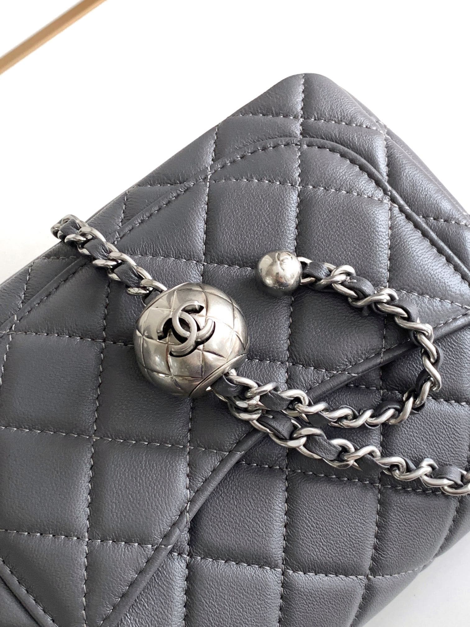 Ứng dụng túi Chanel Classic Mini Da Lambskin Siêu Cấp