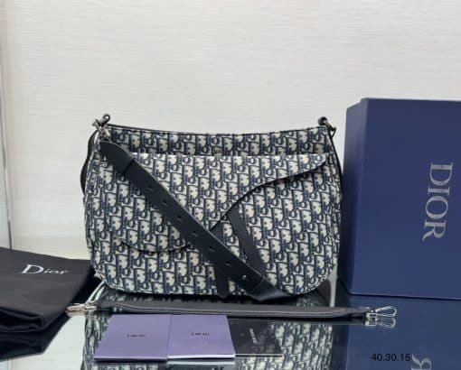 Đặc điểm của túi Dior thổ cẩm