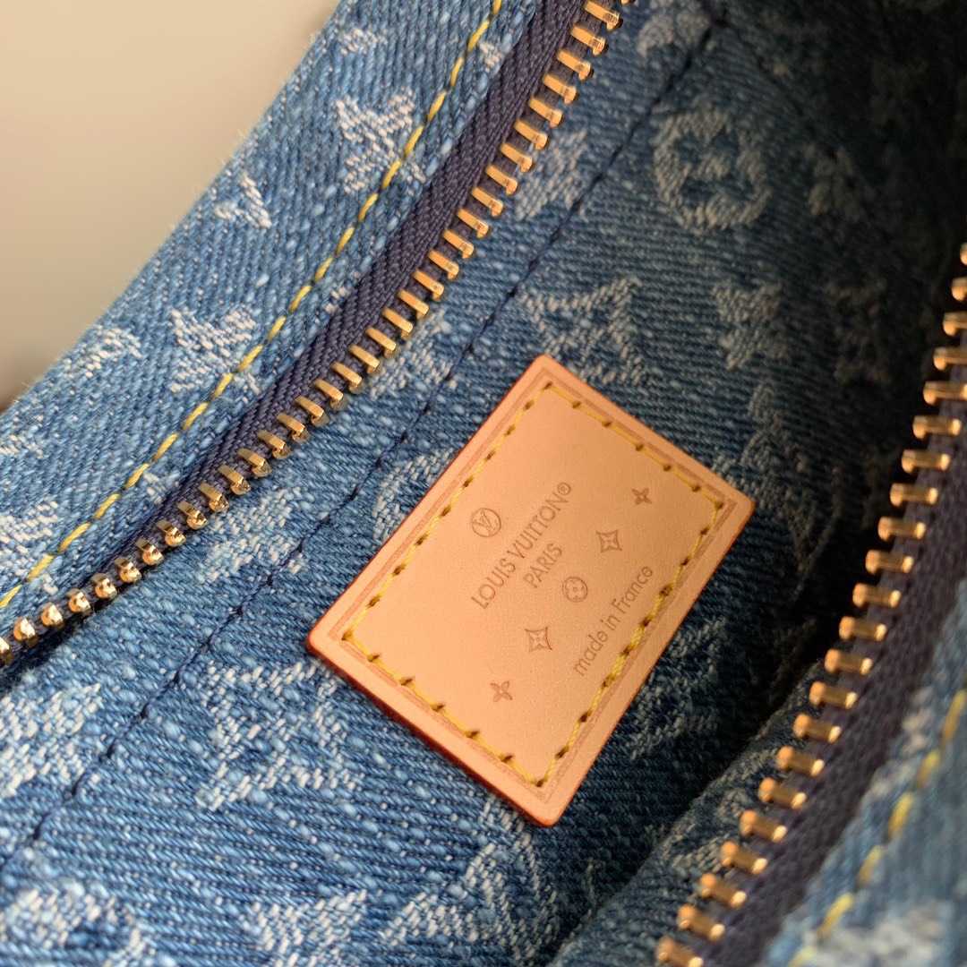 Địa chỉ mua Túi LV Denim Monogram Croissant MM Siêu Cấp uy tín giá tốt
