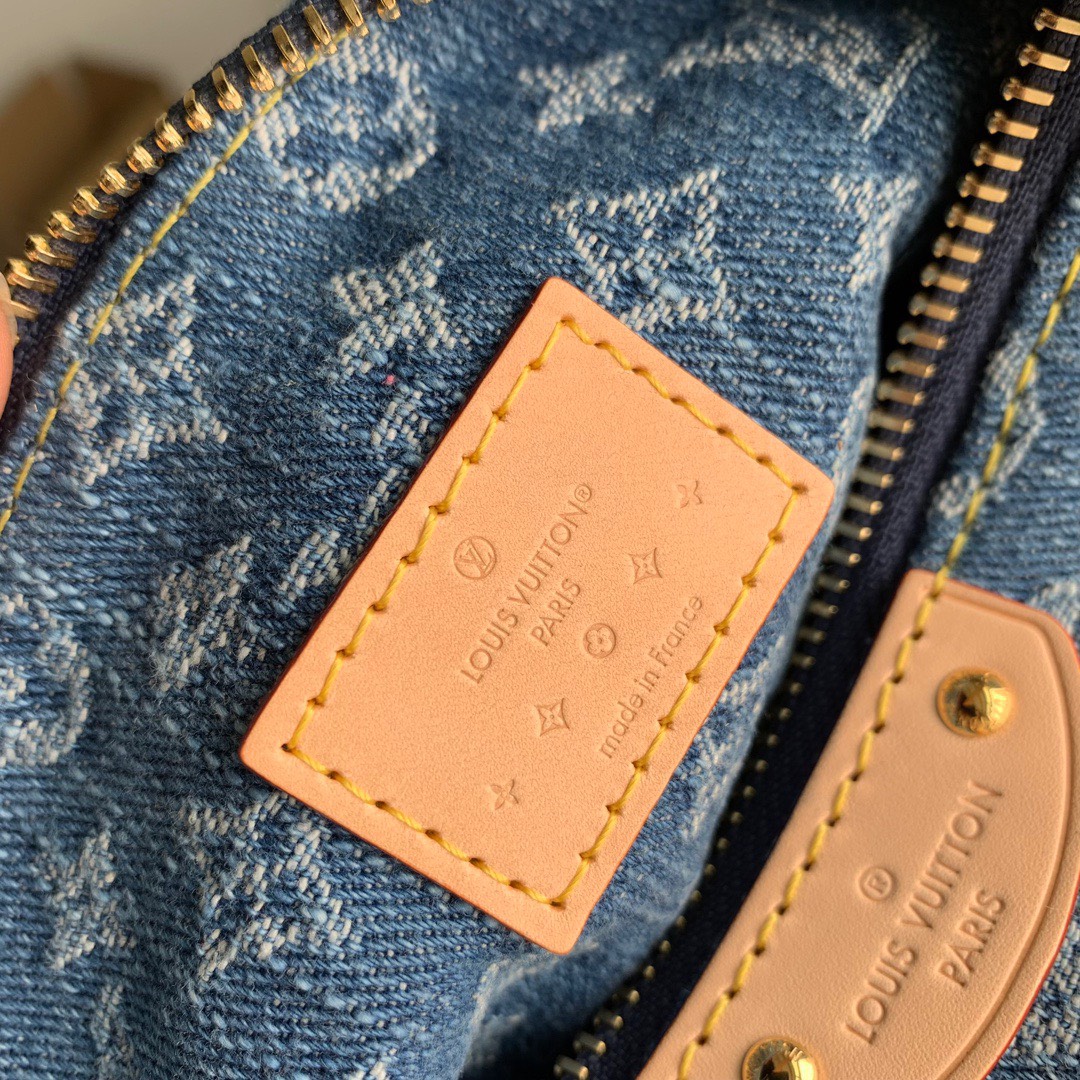 Kinh nghiệm sử dụng LV Hills Pochette Bag Monogram Denim màu xanh
