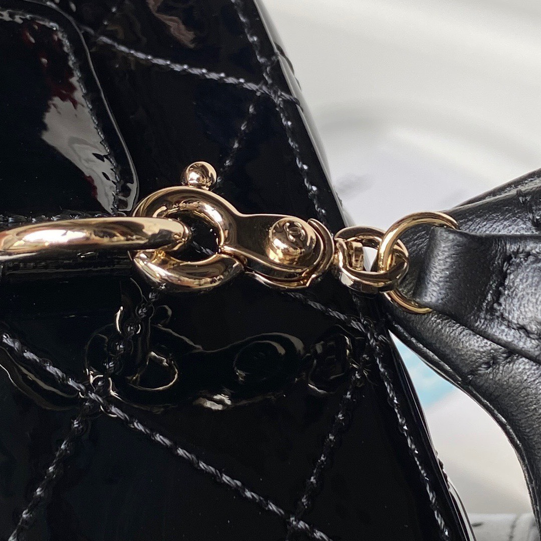 z5222563163486_f2590b1a789cf1418d8482c2e675926d Túi xách Chanel Black Small Patent Leather Double Sided hàng hiệu