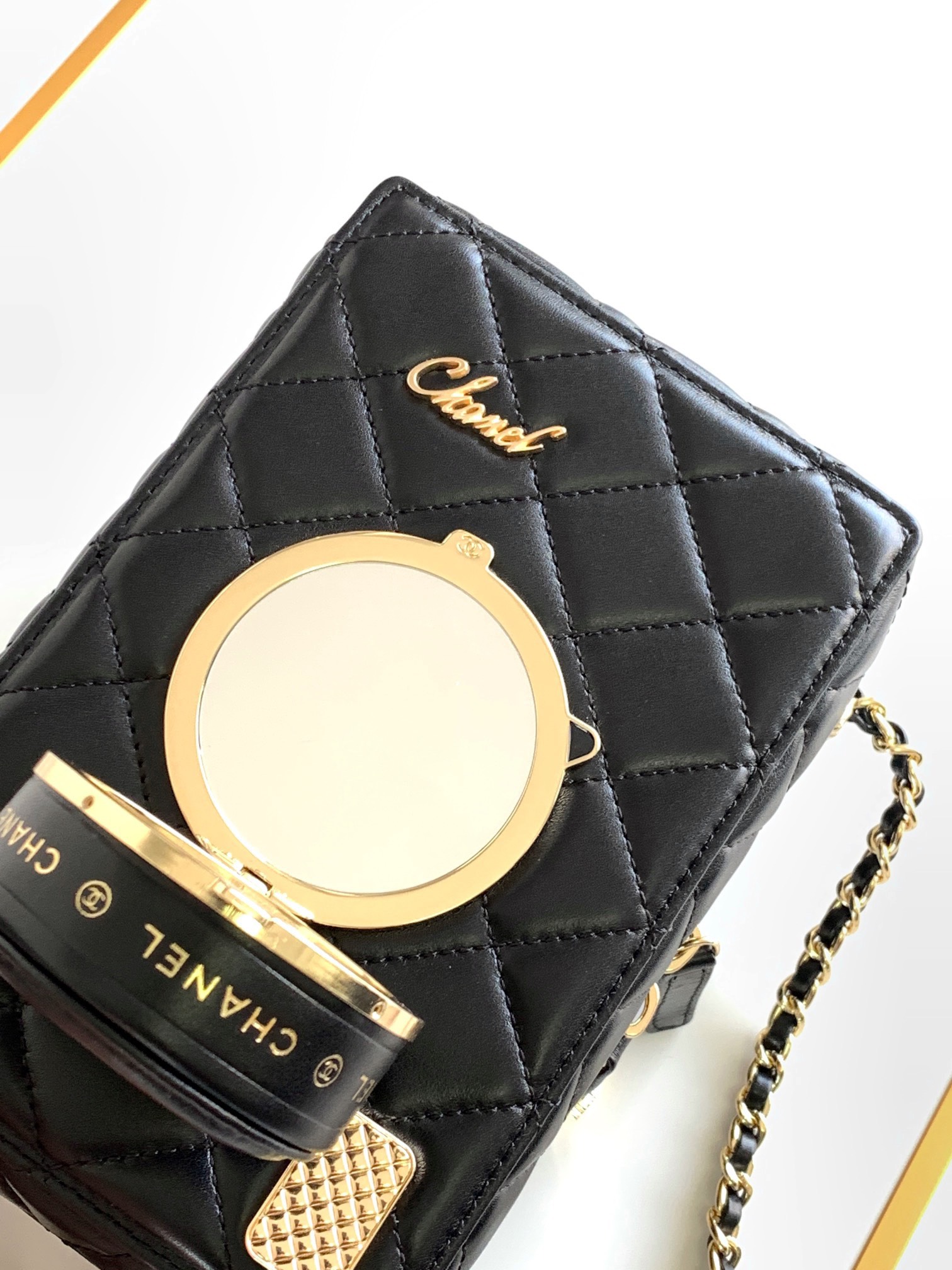 z5251253532893_8d79a667e996dbe6218b457c7c0e1a21 Túi Xách Chanel 24 Camera da Lambskin Màu Đen hàng hiệu