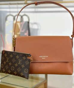 Túi đeo chéo Louis Vuitton Low Key