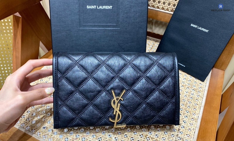 T&uacute;i x&aacute;ch cho mẹ 60 tuổi nữ YSL si&ecirc;u cấp TXSC1592