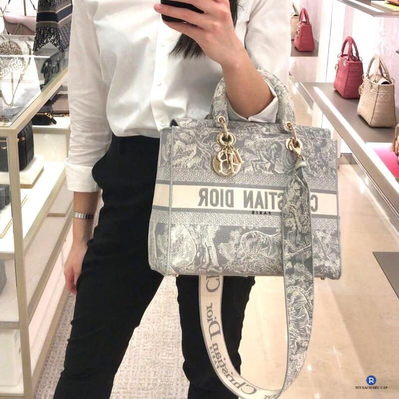 T&uacute;i x&aacute;ch Medium Lady D-Lite h&agrave;ng hiệu