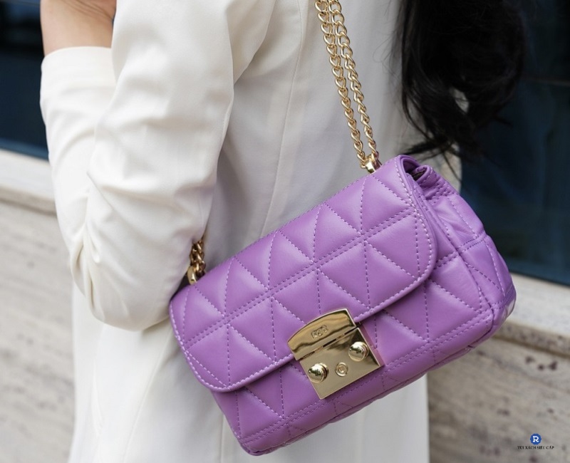 Cách bảo quản túi Chanel màu tím đúng cách