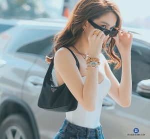 t&uacute;i Prada Ngọc Trinh​