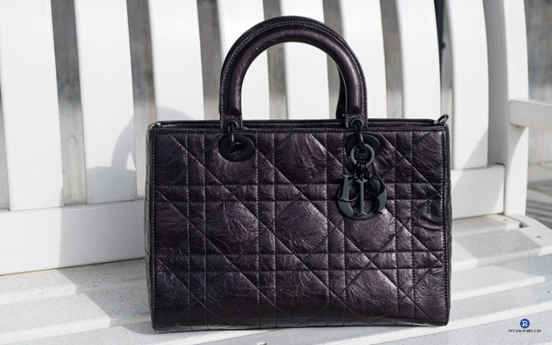 Large Lady D-Sire Bag – Black Macrocannage Crinkled Calfskin ~ 165 triệu đồng