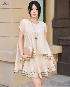 Cách cầm túi sang chảnh với mọi outfit